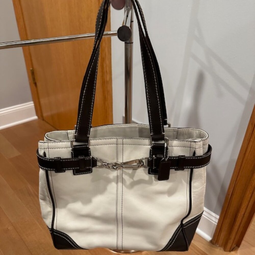 Coach Hampton Leather Tote- F11342